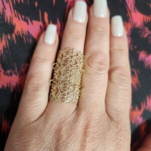 Elegant Gold Filigree Ring